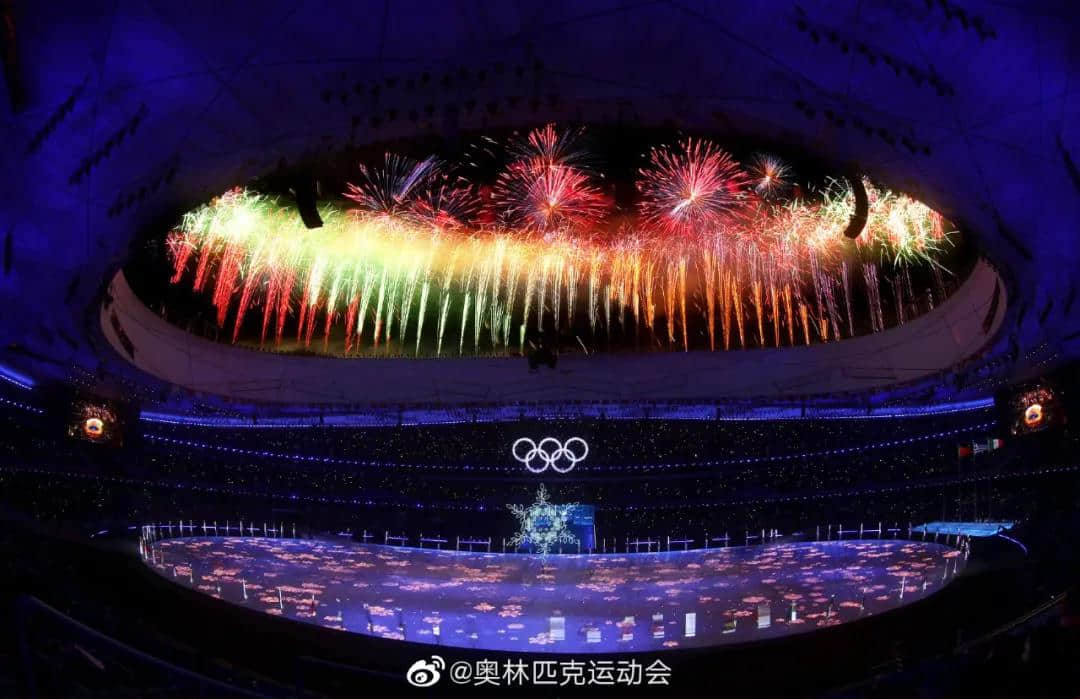 鸿彩灯光圆梦2022北京冬奥会，继续迈步向前，一起向未来