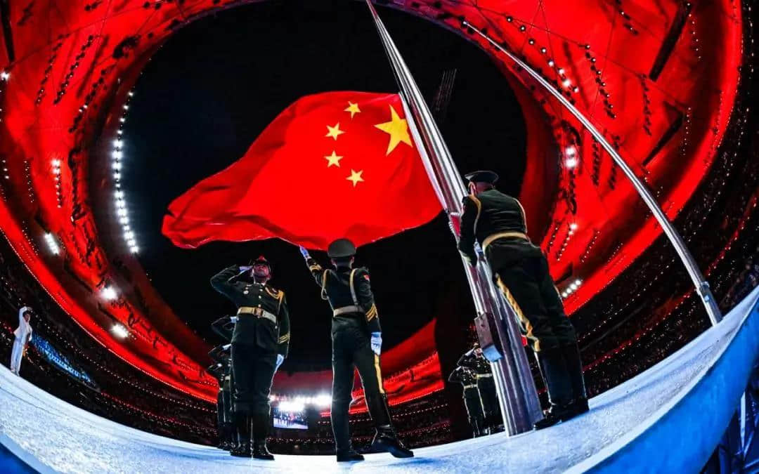 鸿彩灯光圆梦2022北京冬奥会，继续迈步向前，一起向未来
