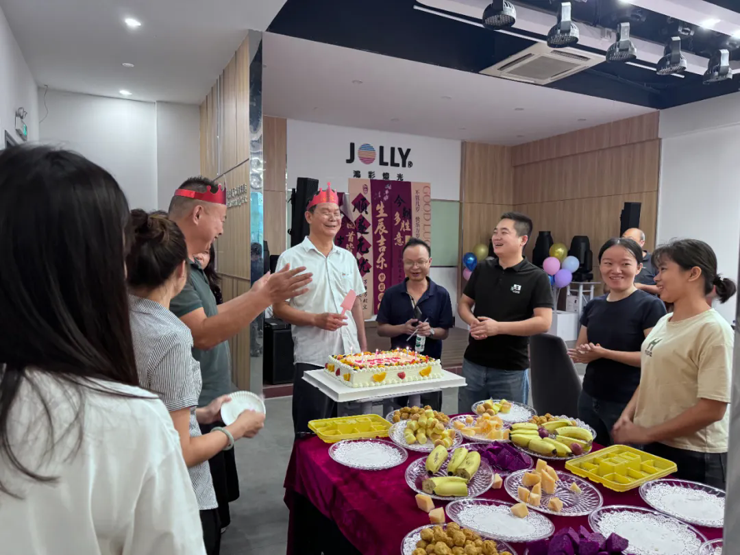 【鸿彩大家庭Q2集体生日会】时间记录成长,岁月见证同行! 【鸿彩大家庭Q2集体生日会】时间记录成长,岁月见证同行!