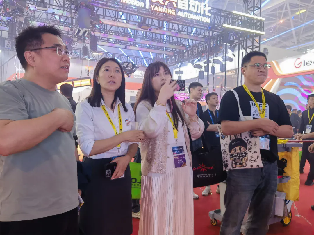 GET Show第二天，鸿彩灯光盛宴继续火热上演