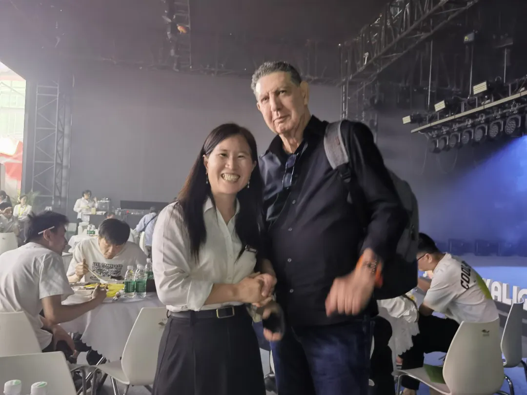 聚焦首日盛况，鸿彩灯光闪耀2026 GETshow