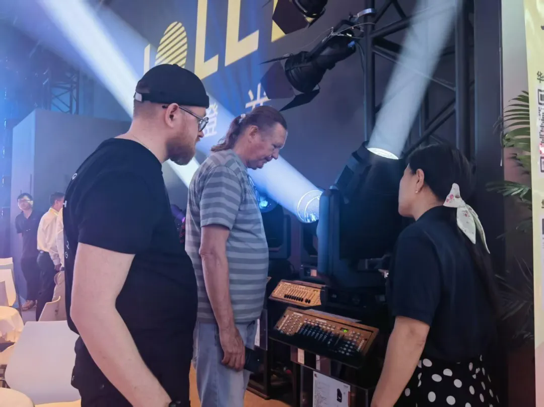 GET Show第二天，鸿彩灯光盛宴继续火热上演