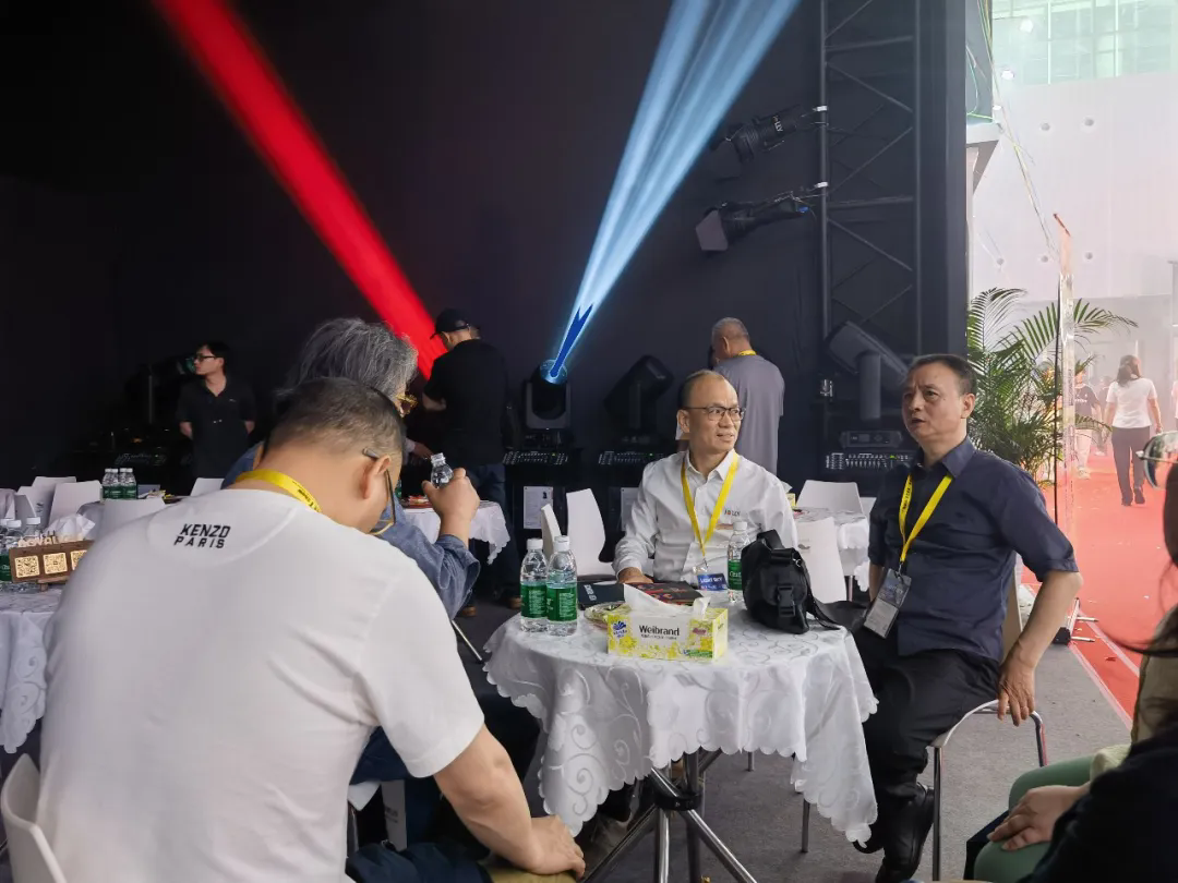 GET Show第二天，鸿彩灯光盛宴继续火热上演