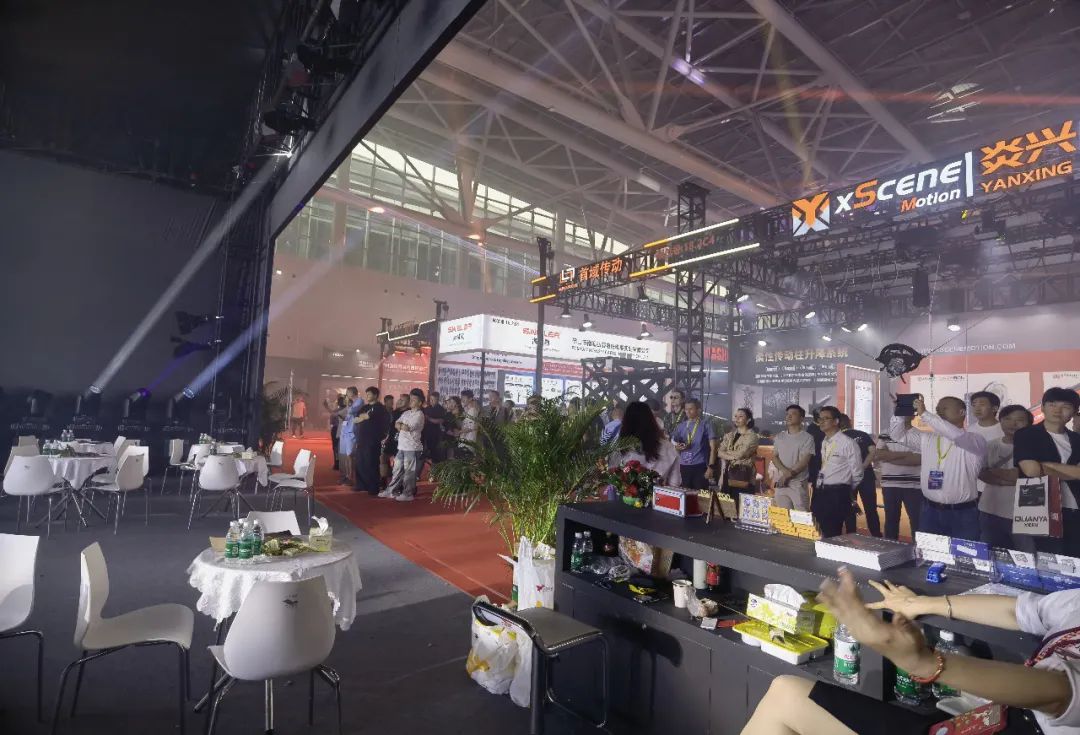 GET Show第二天，鸿彩灯光盛宴继续火热上演